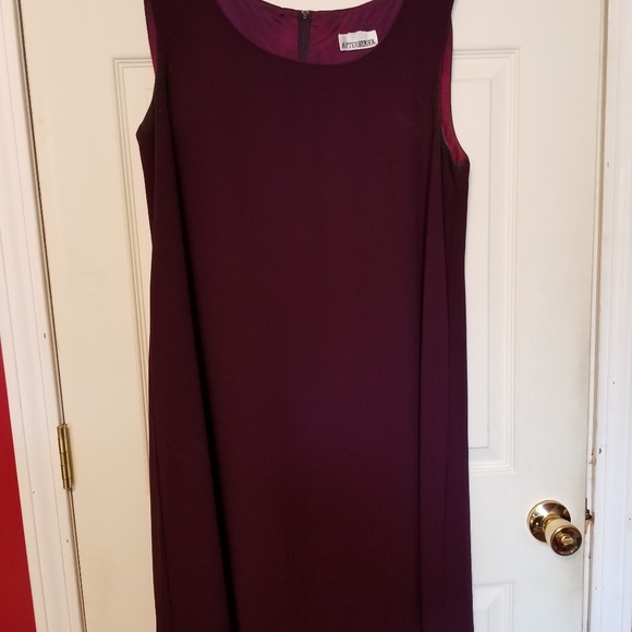 Dress - Picture 3 of 4